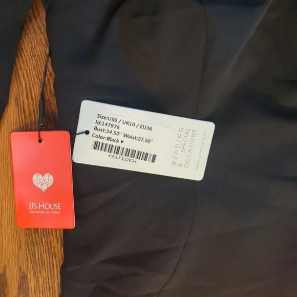 JJs House Black Off-Shoulder Long Sleeve Fishtail Gown NWT Sz 6 - Picture 3 of 10